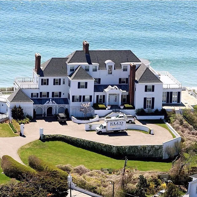  Taylor Swift's Rhode Island House 