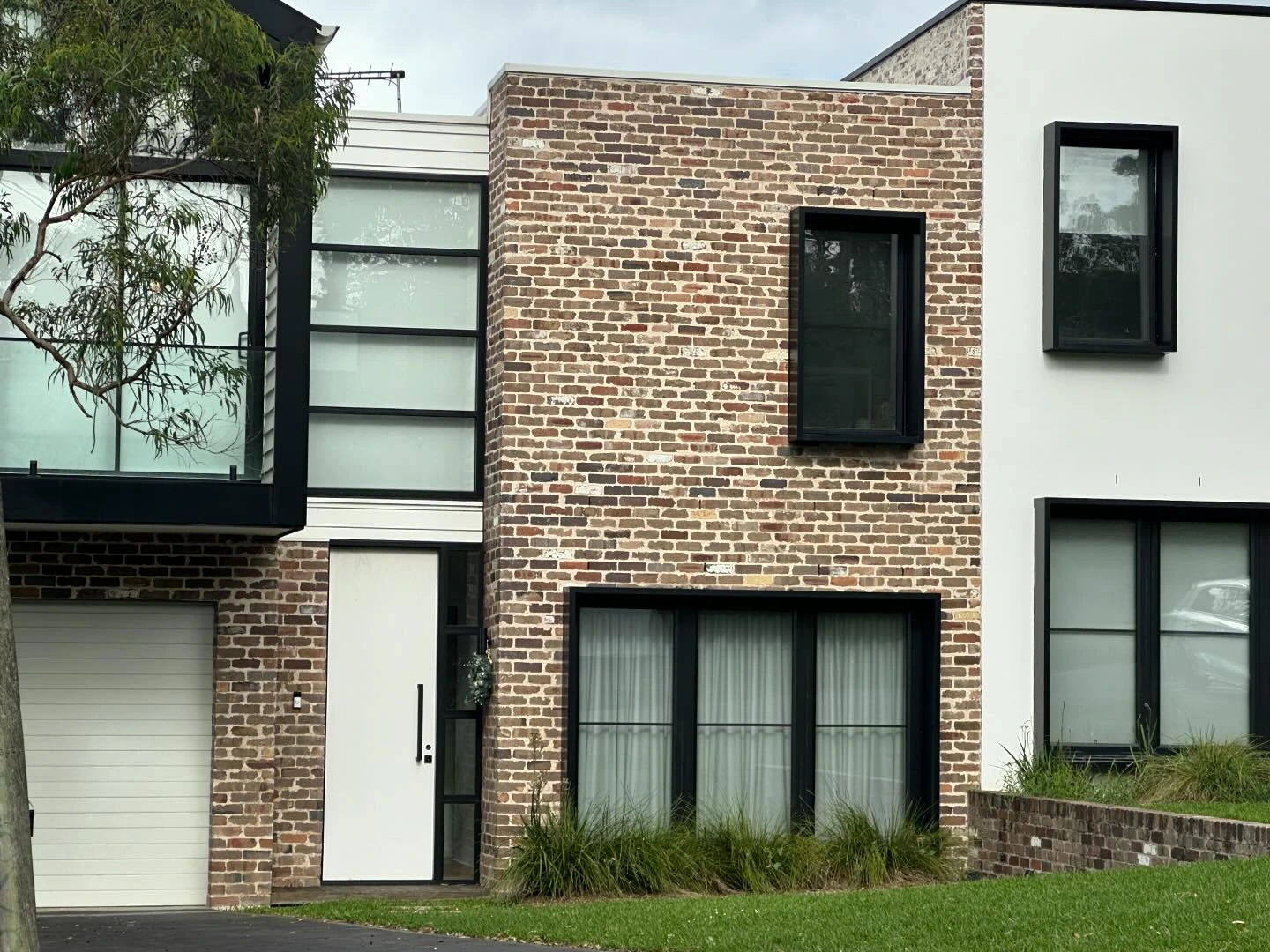 House made with recycled bricks