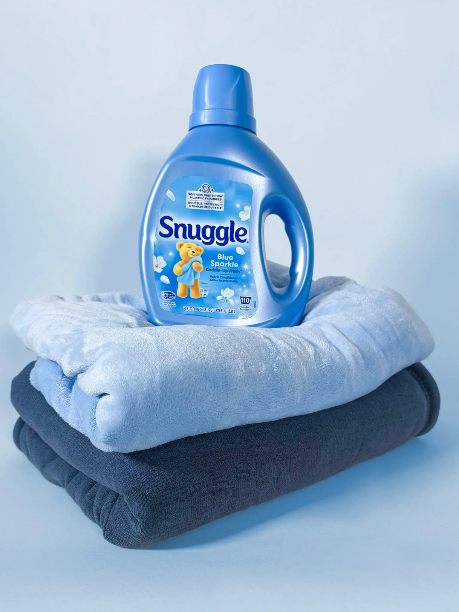 Snuggle Blue Sparkle Liquid Fabric Softener Snuggle Blue Sparkle Liquid Fabric Softener