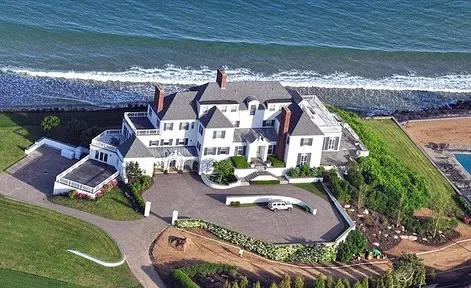 Taylor Swift House in Rhode Island